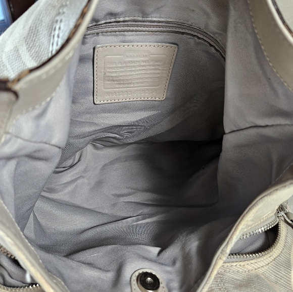 Coach Soho Optic Lynn Light Pastel Signature Canvas Gray Leather Trim Hobo Bag - Picture 6 of 16